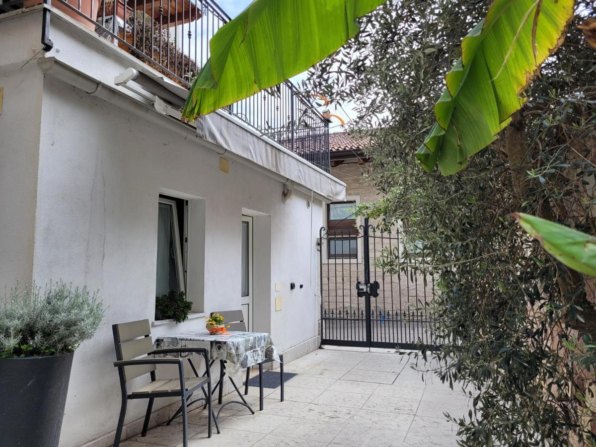 Karin Apartment Arco Luaran gambar