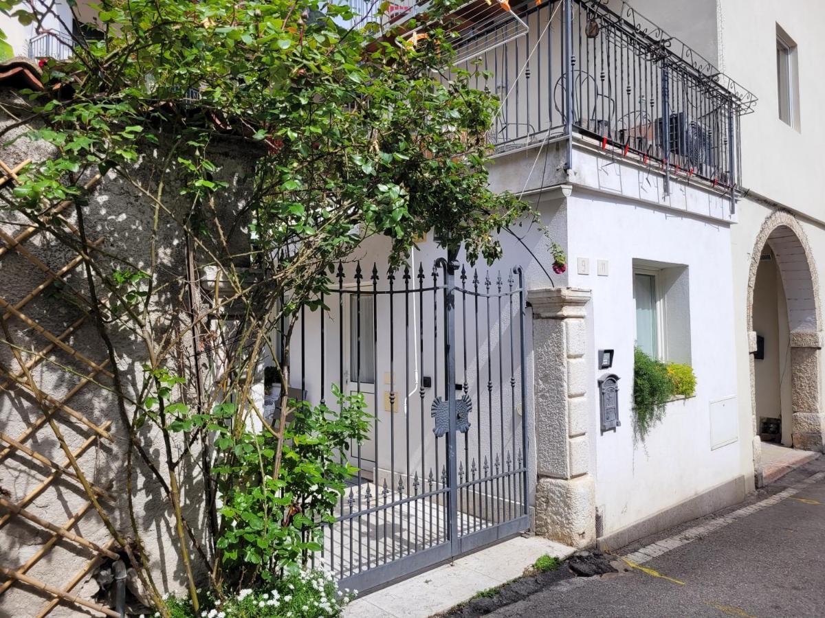 Karin Apartment Arco Luaran gambar