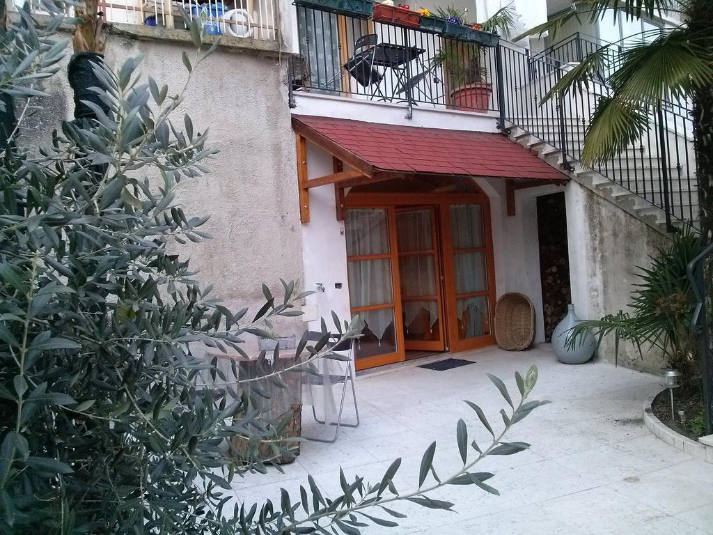 Karin Apartment Arco Luaran gambar